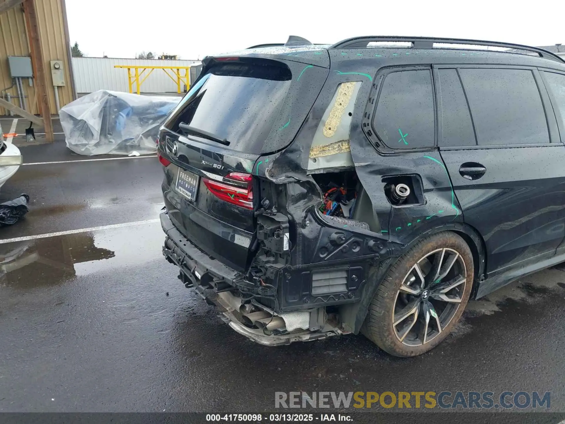 6 Photograph of a damaged car 5UXCX4C58KLS35818 BMW X7 2019