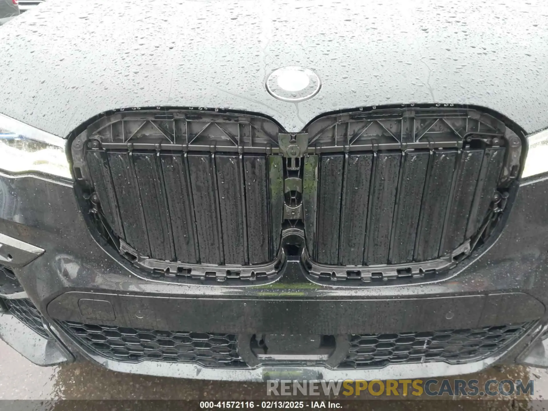 6 Photograph of a damaged car 5UXCX4C58KLS36693 BMW X7 2019