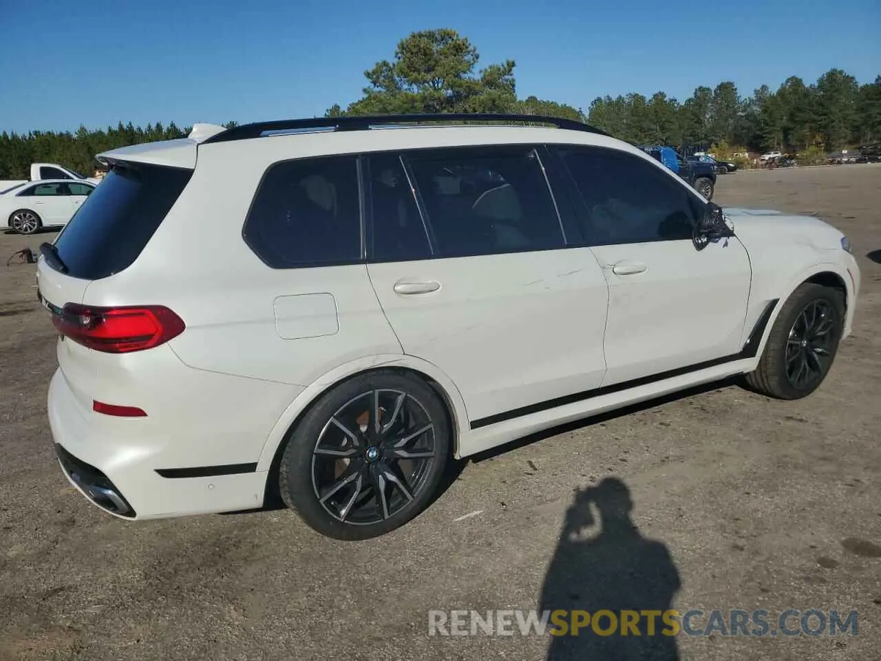 3 Photograph of a damaged car 5UXCX4C59KLB39473 BMW X7 2019