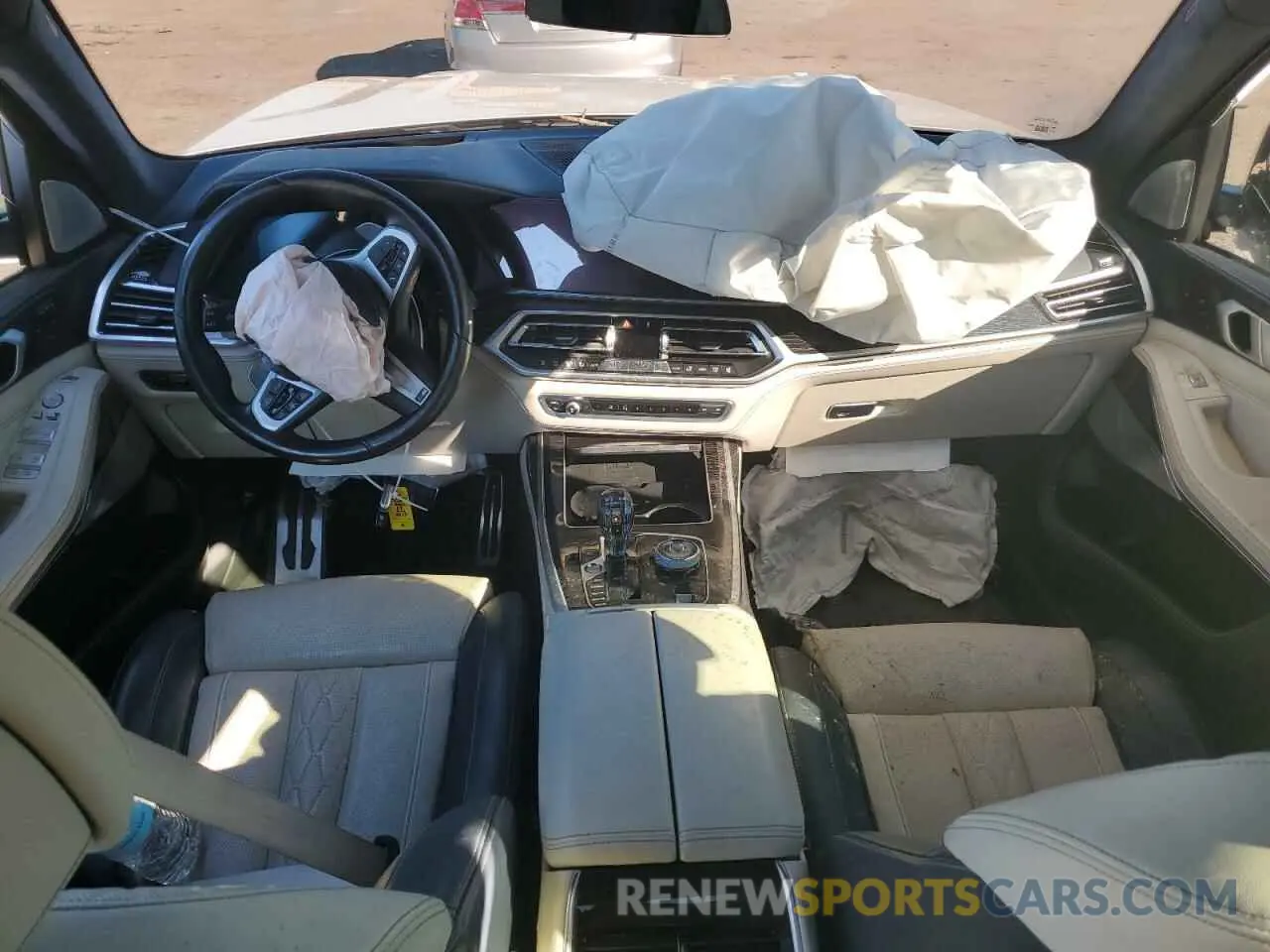 8 Photograph of a damaged car 5UXCX4C59KLB39473 BMW X7 2019