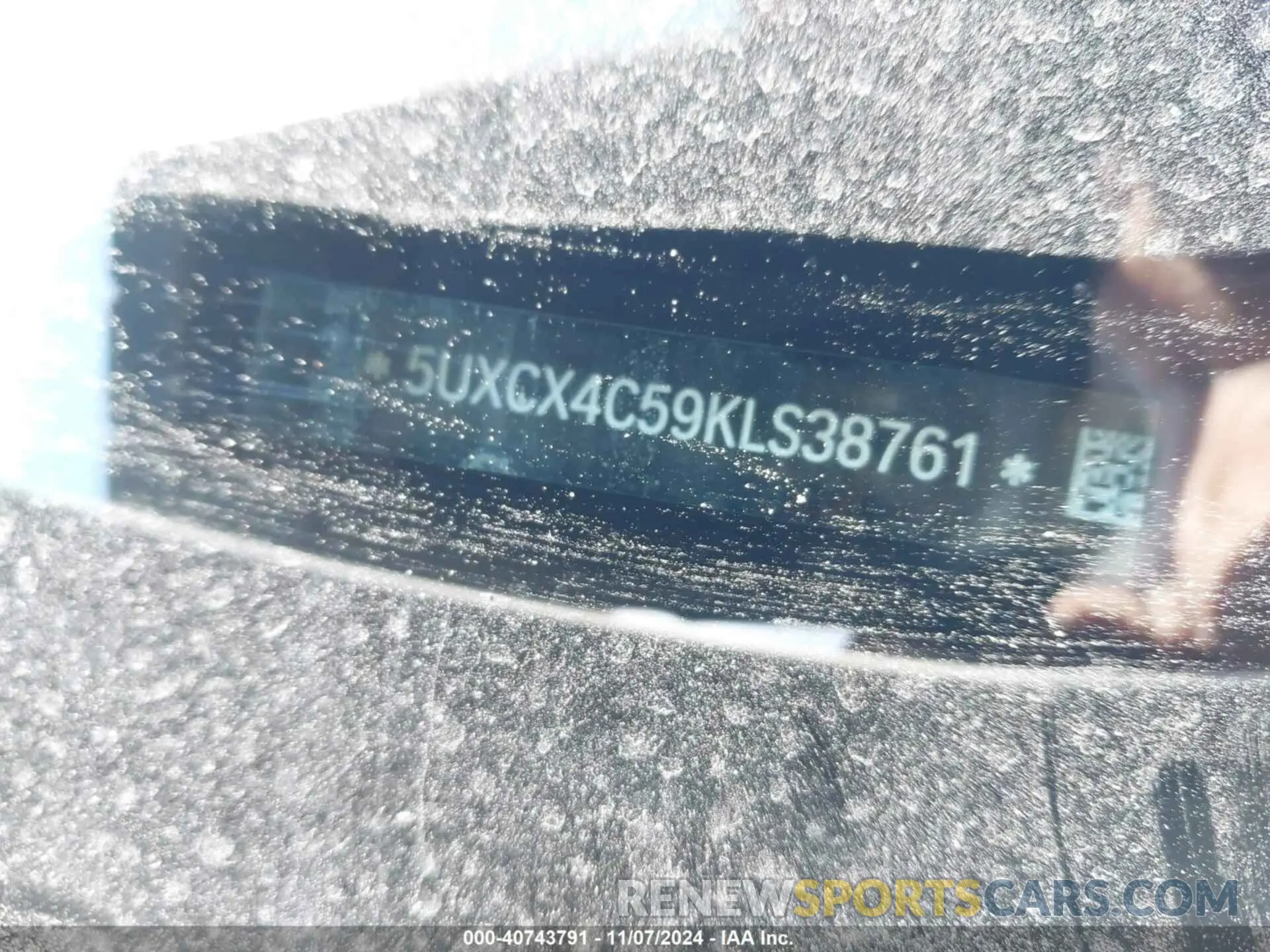 16 Photograph of a damaged car 5UXCX4C59KLS38761 BMW X7 2019