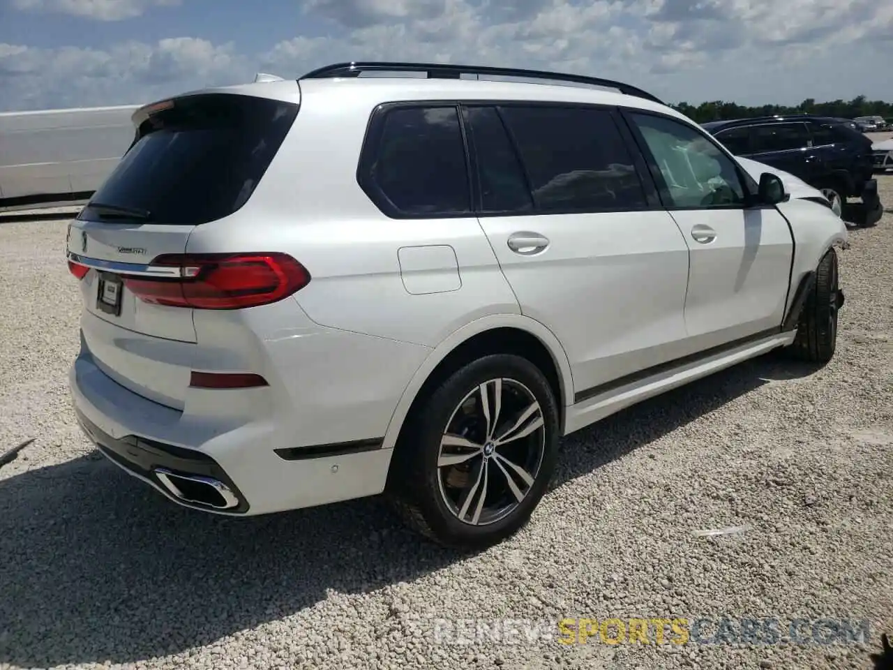 4 Photograph of a damaged car 5UXCX4C5XKLS38493 BMW X7 2019