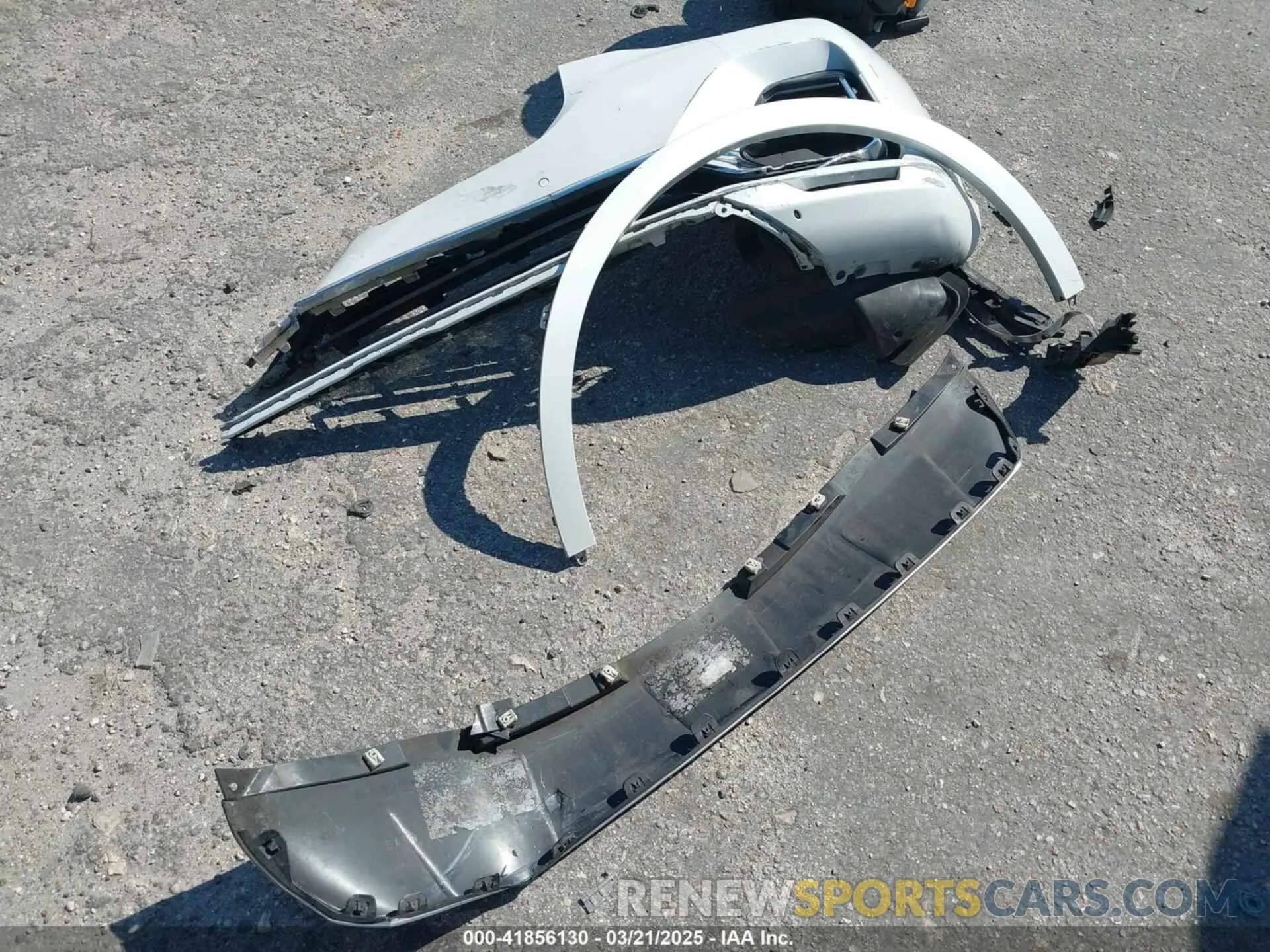 12 Photograph of a damaged car 5UXCW2C00L9A03002 BMW X7 2020