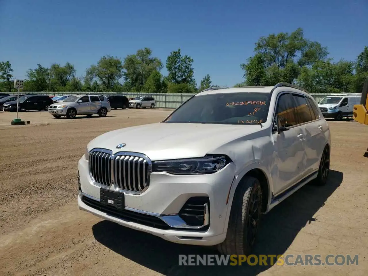 2 Photograph of a damaged car 5UXCW2C00L9B24628 BMW X7 2020