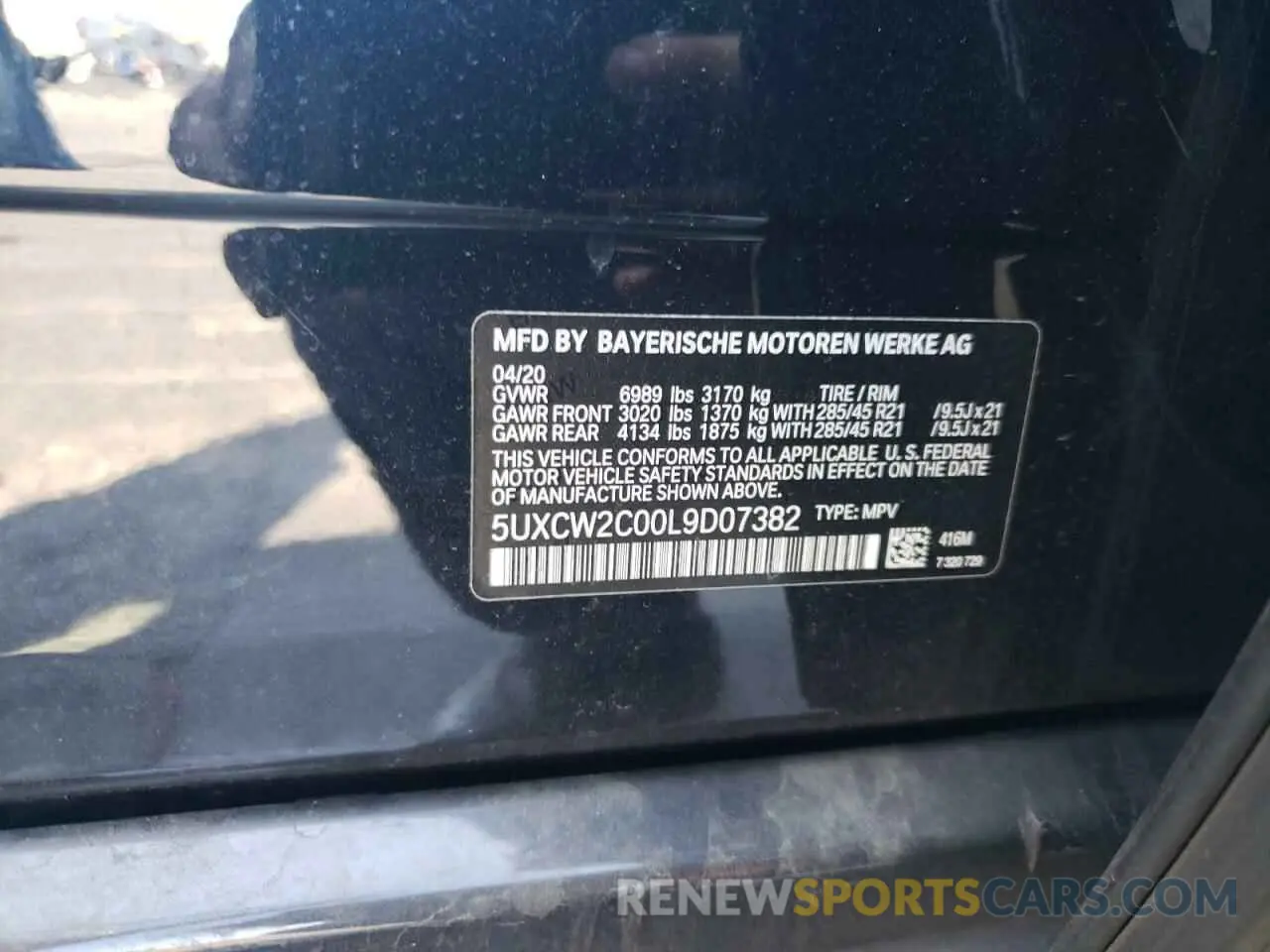 13 Photograph of a damaged car 5UXCW2C00L9D07382 BMW X7 2020