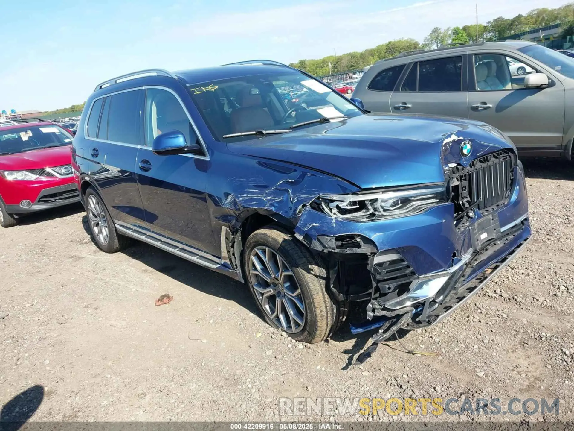 1 Photograph of a damaged car 5UXCW2C01L9B61428 BMW X7 2020