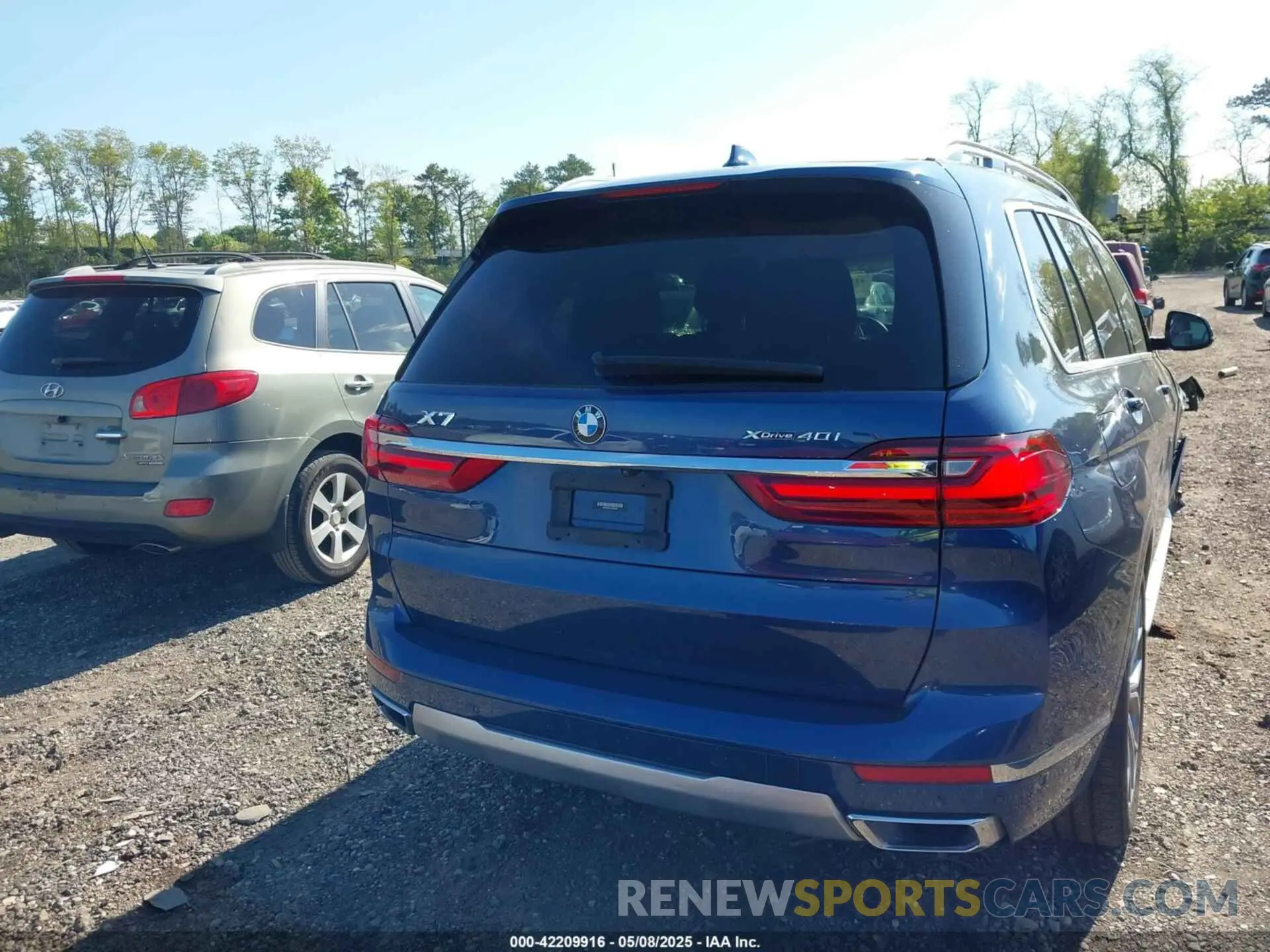16 Photograph of a damaged car 5UXCW2C01L9B61428 BMW X7 2020