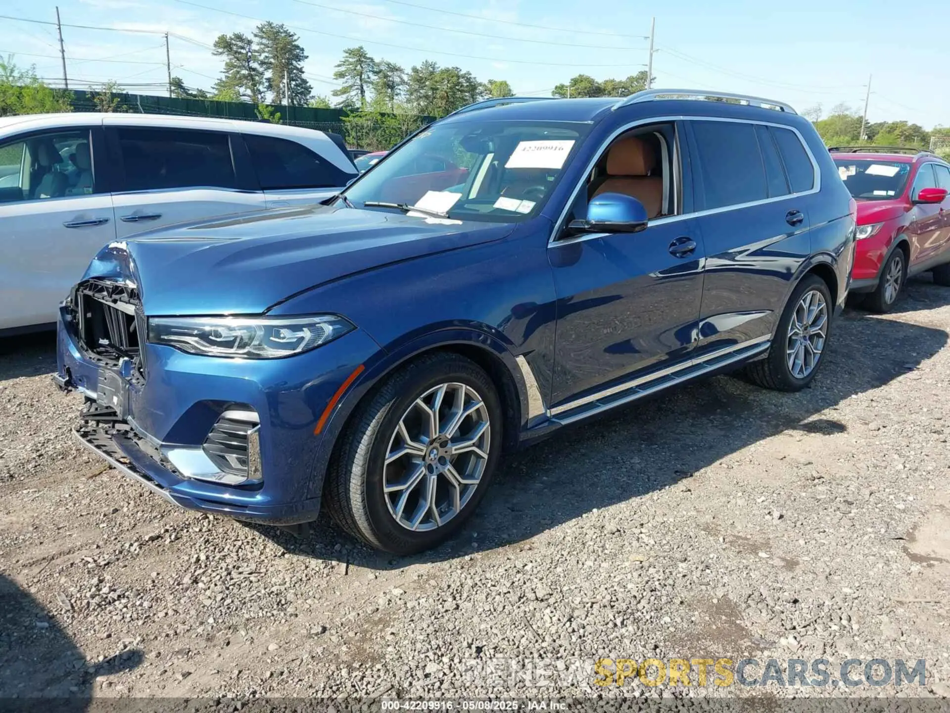 2 Photograph of a damaged car 5UXCW2C01L9B61428 BMW X7 2020