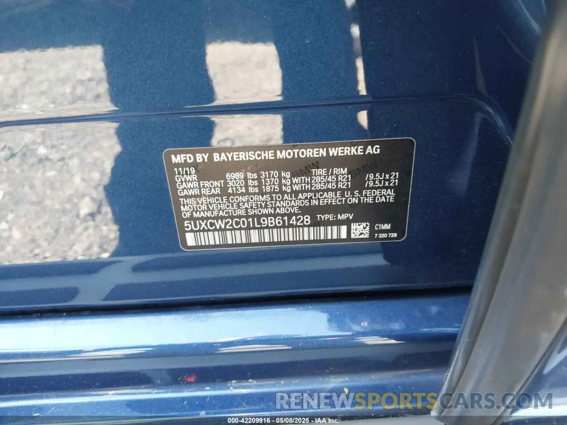 9 Photograph of a damaged car 5UXCW2C01L9B61428 BMW X7 2020