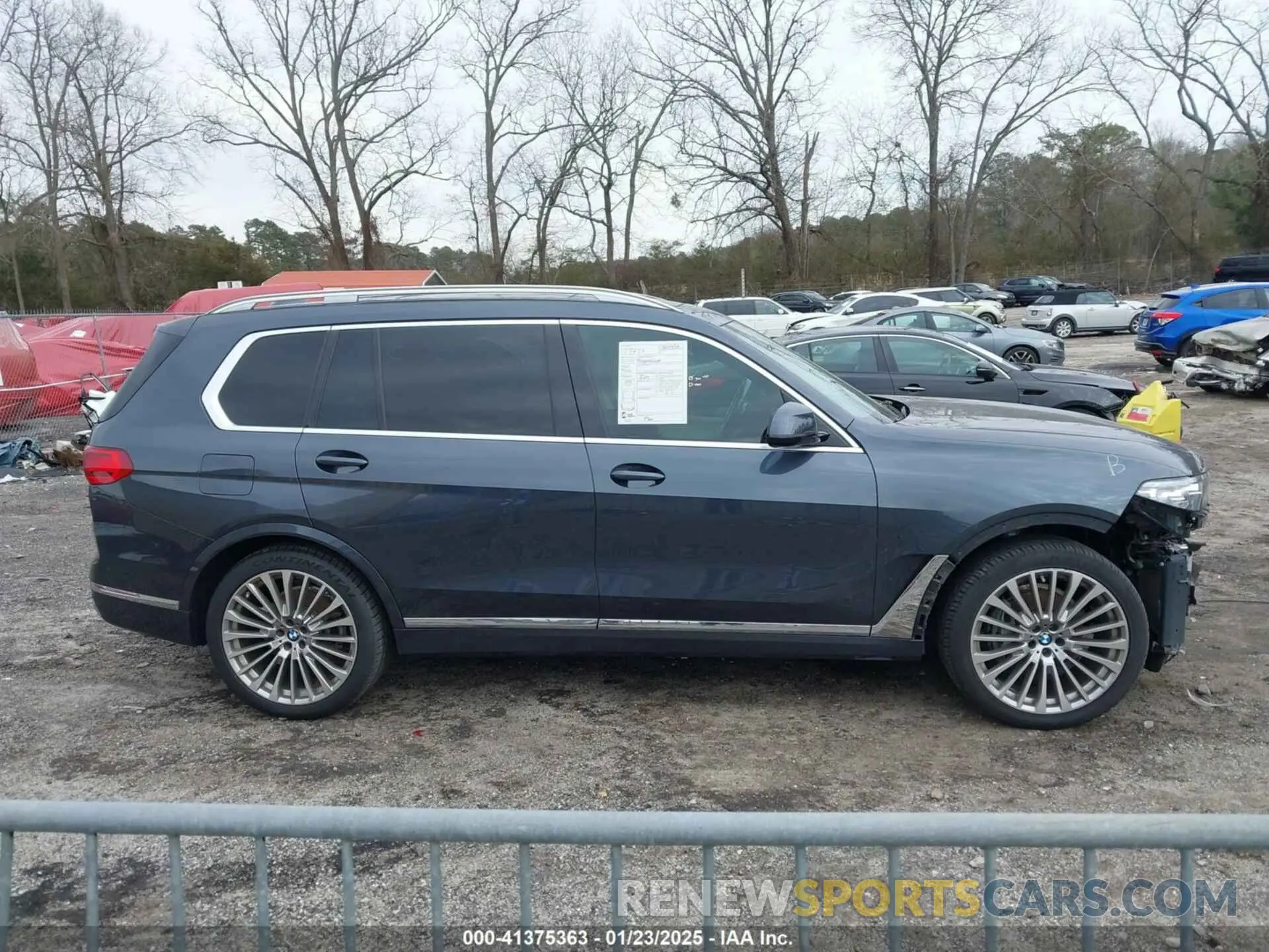 14 Photograph of a damaged car 5UXCW2C01L9D12655 BMW X7 2020