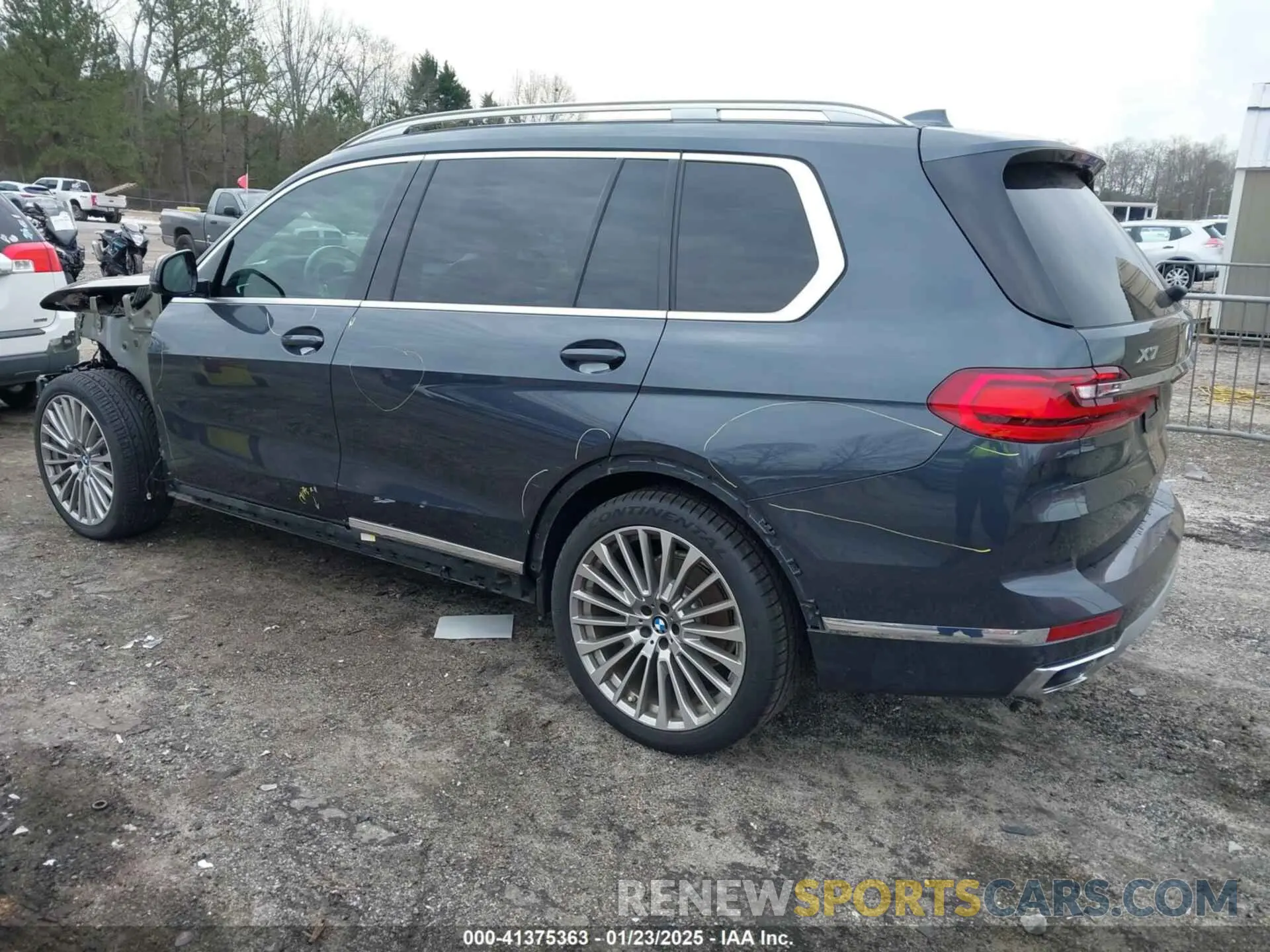 3 Photograph of a damaged car 5UXCW2C01L9D12655 BMW X7 2020