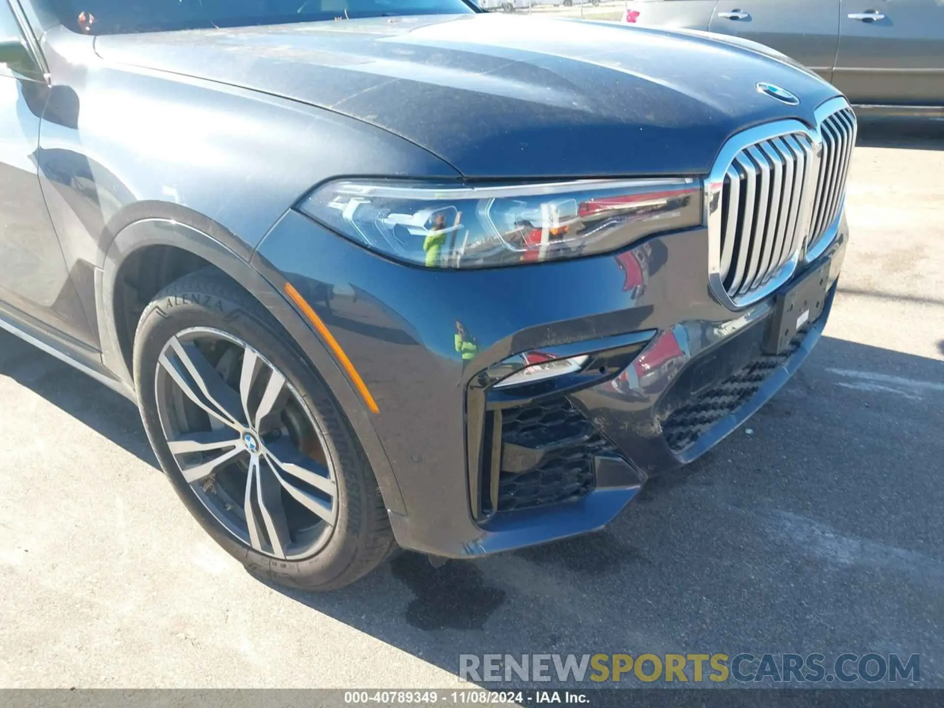 6 Photograph of a damaged car 5UXCW2C02L9A00425 BMW X7 2020