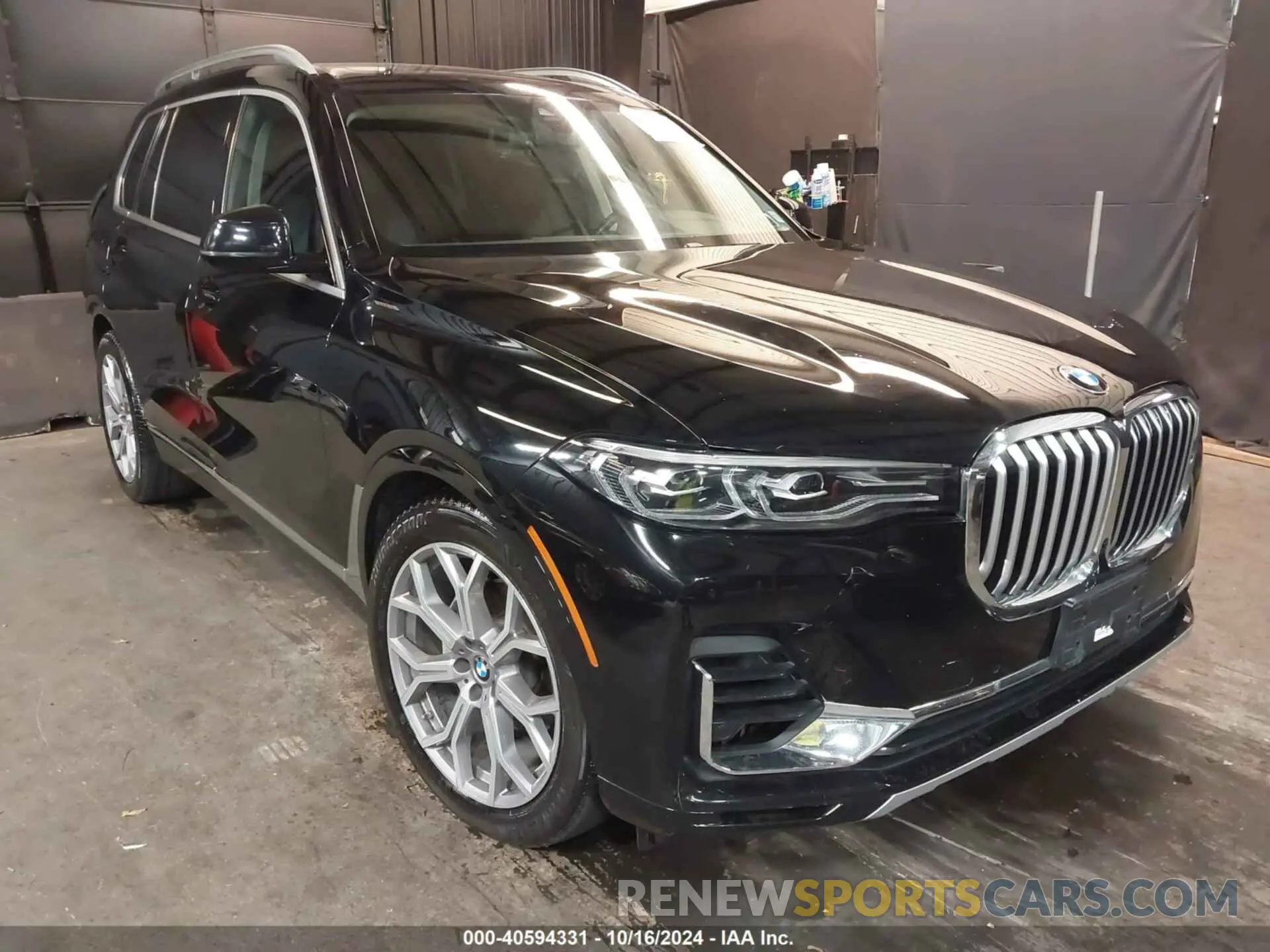 1 Photograph of a damaged car 5UXCW2C02L9A01896 BMW X7 2020
