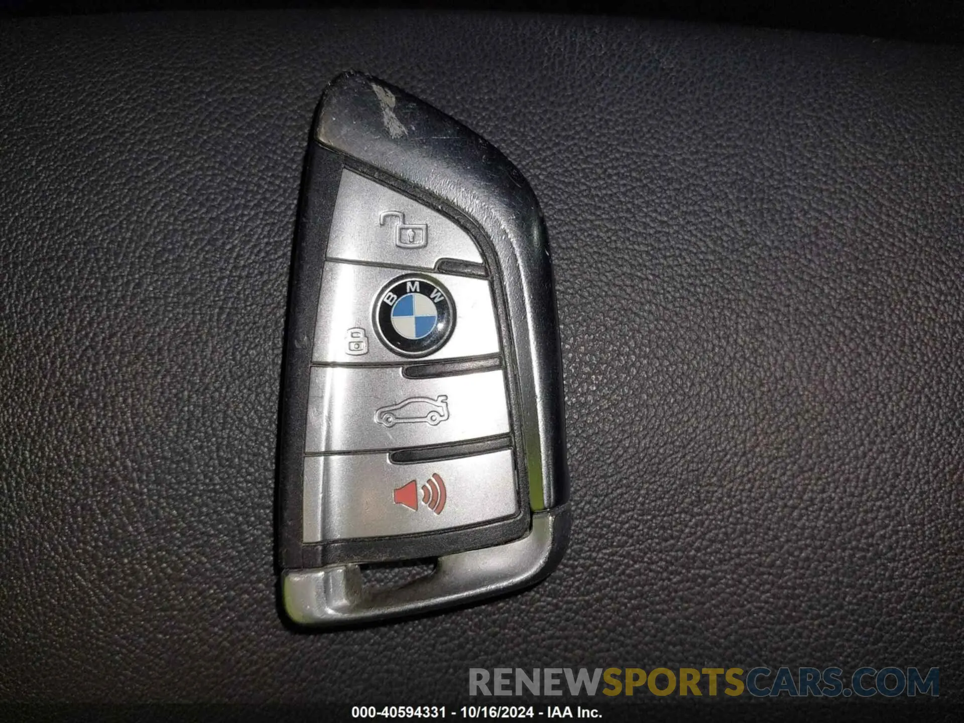11 Photograph of a damaged car 5UXCW2C02L9A01896 BMW X7 2020