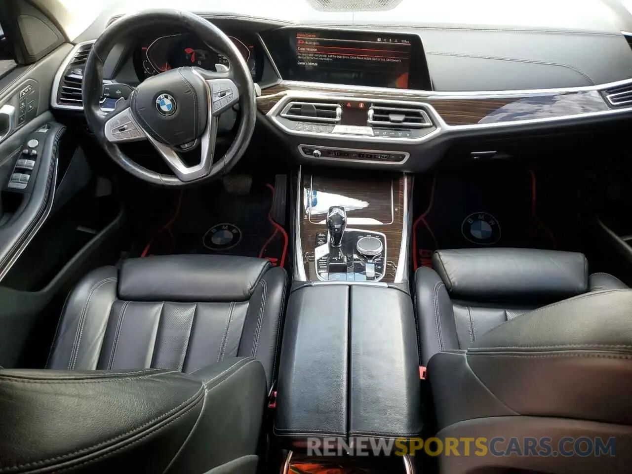 8 Photograph of a damaged car 5UXCW2C02L9B38286 BMW X7 2020