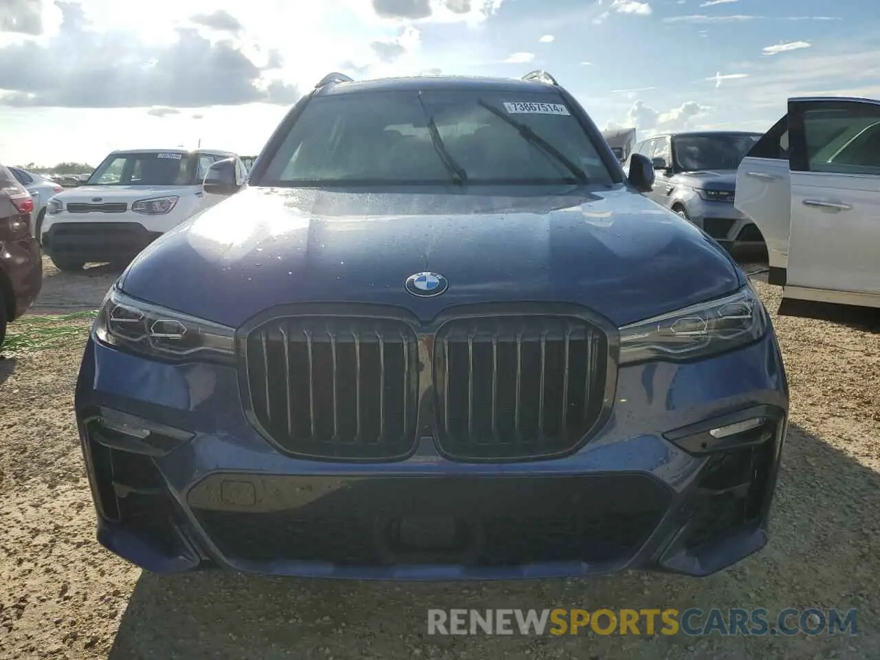 5 Photograph of a damaged car 5UXCW2C02L9B42161 BMW X7 2020