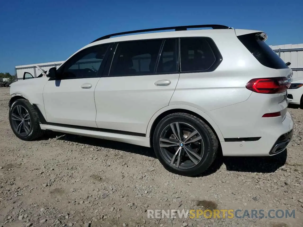 2 Photograph of a damaged car 5UXCW2C02L9B46775 BMW X7 2020