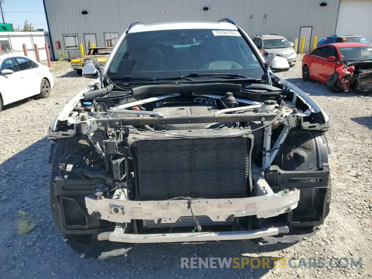 5 Photograph of a damaged car 5UXCW2C02L9B46775 BMW X7 2020