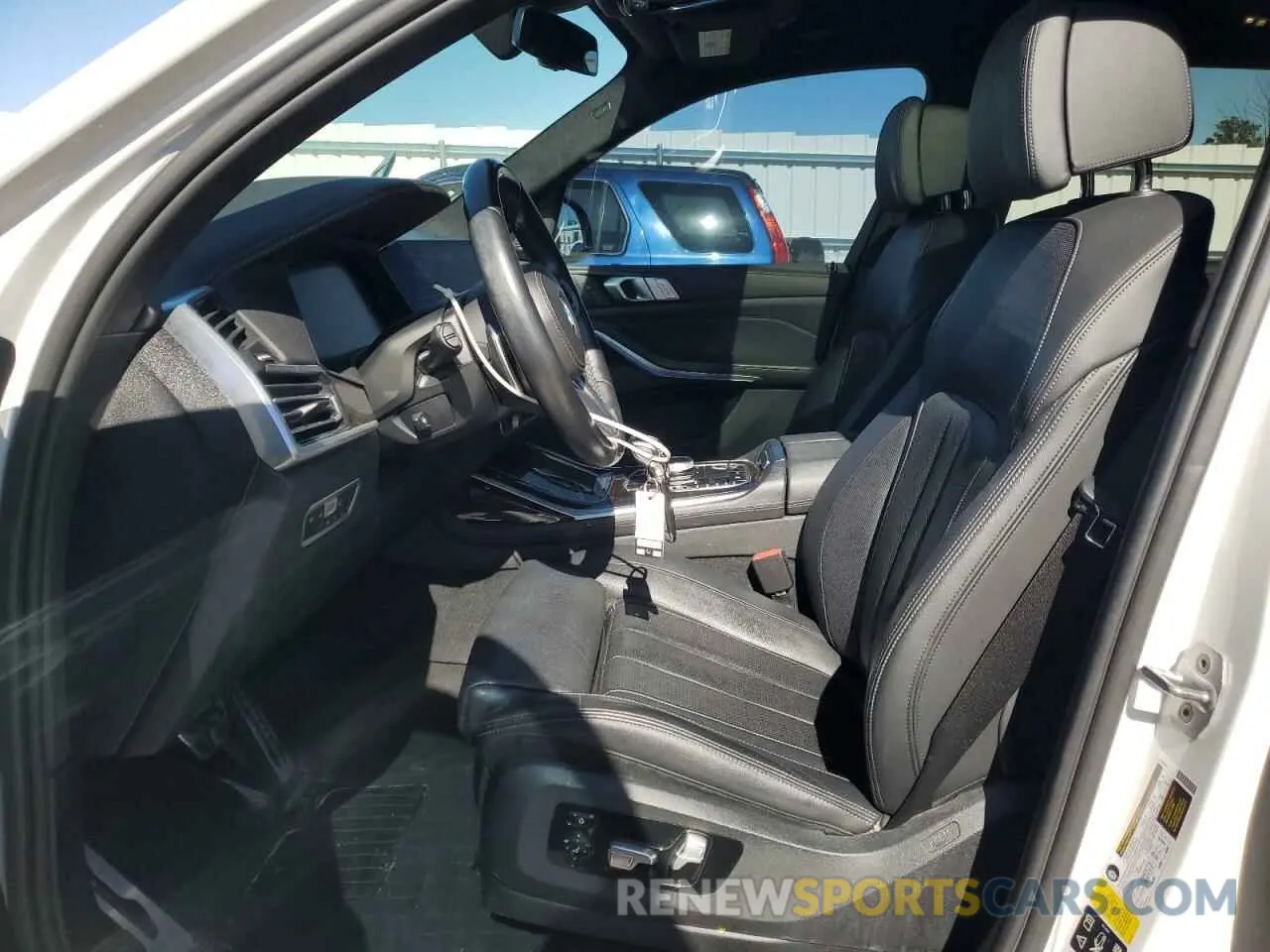 7 Photograph of a damaged car 5UXCW2C02L9B46775 BMW X7 2020