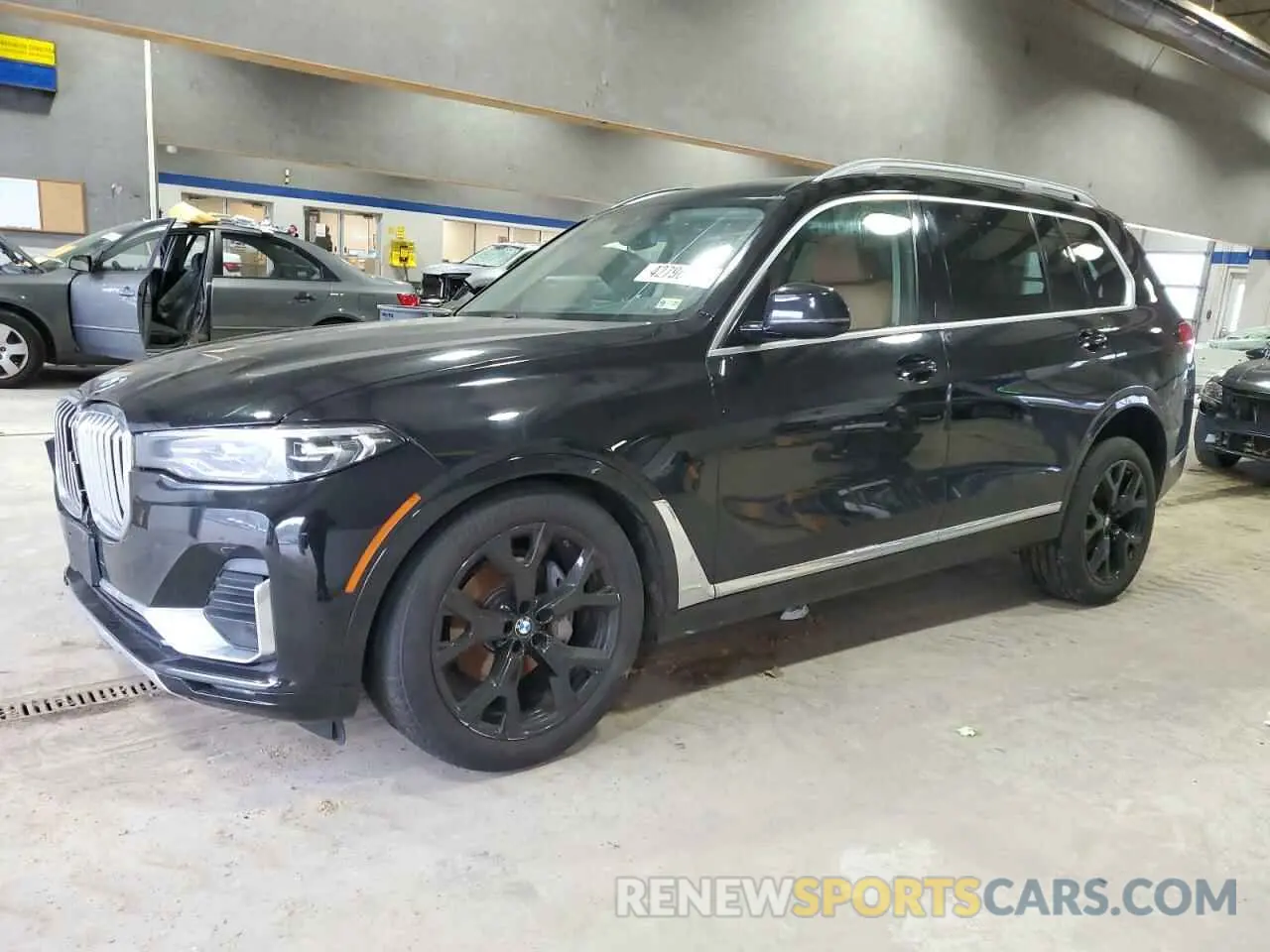 1 Photograph of a damaged car 5UXCW2C02L9B60336 BMW X7 2020