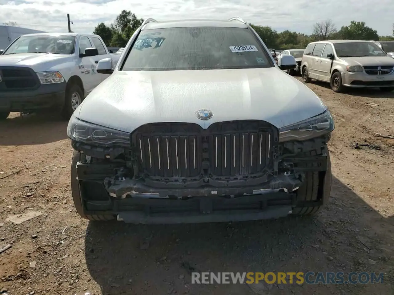 5 Photograph of a damaged car 5UXCW2C03L9B11615 BMW X7 2020