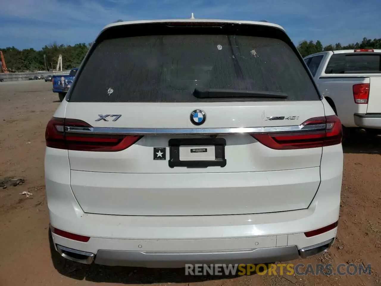6 Photograph of a damaged car 5UXCW2C03L9B11615 BMW X7 2020