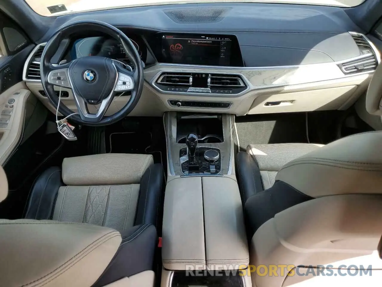 8 Photograph of a damaged car 5UXCW2C03L9B11615 BMW X7 2020