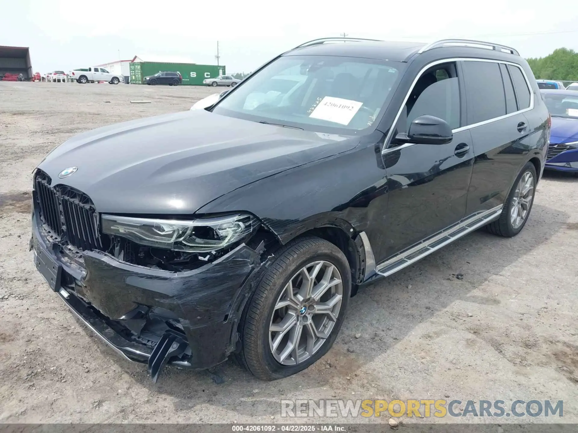 2 Photograph of a damaged car 5UXCW2C04L9B42405 BMW X7 2020