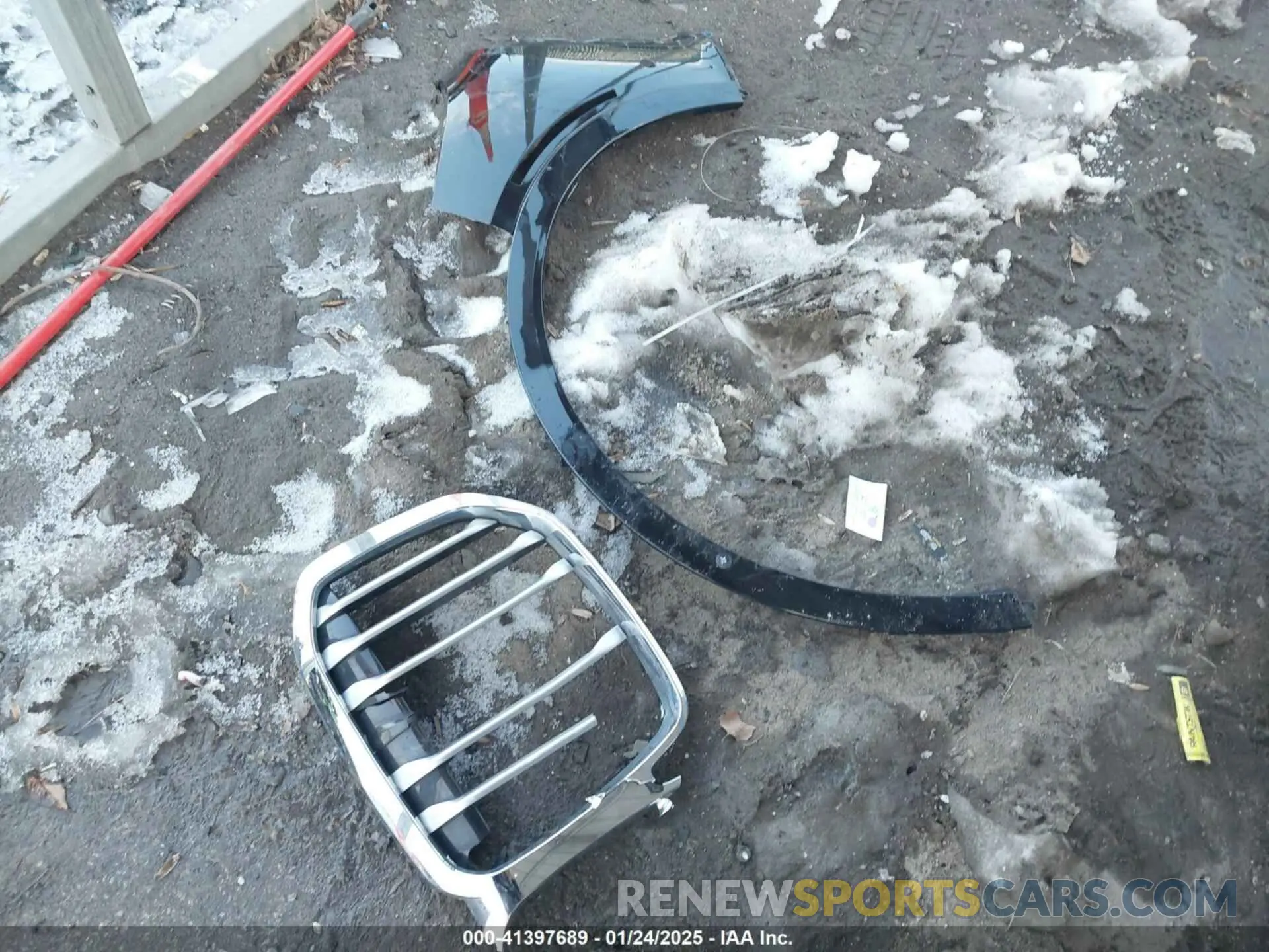11 Photograph of a damaged car 5UXCW2C04L9B58734 BMW X7 2020