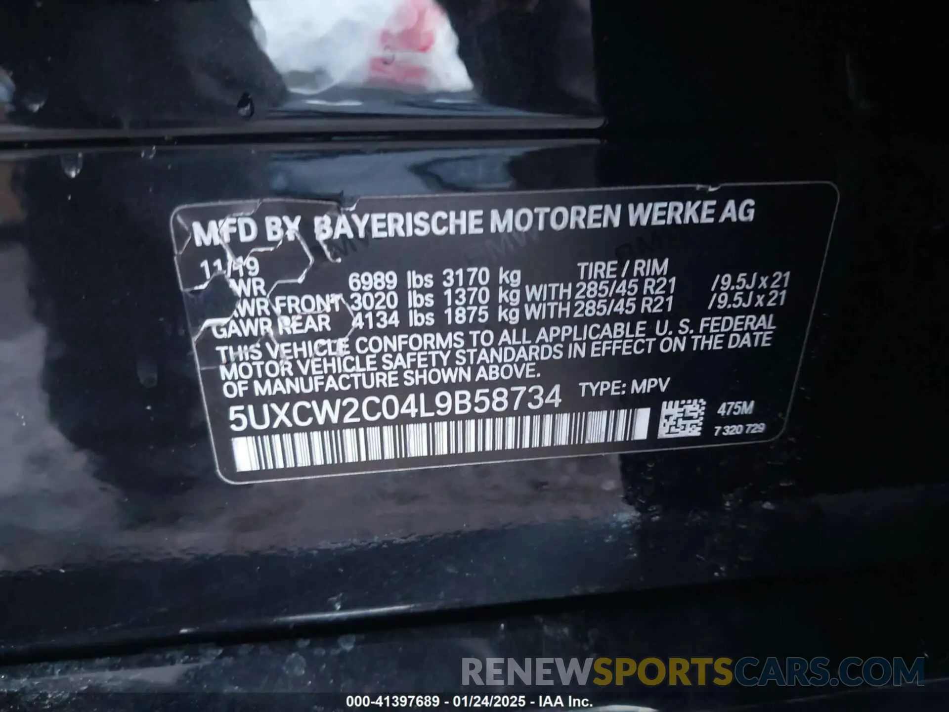 9 Photograph of a damaged car 5UXCW2C04L9B58734 BMW X7 2020