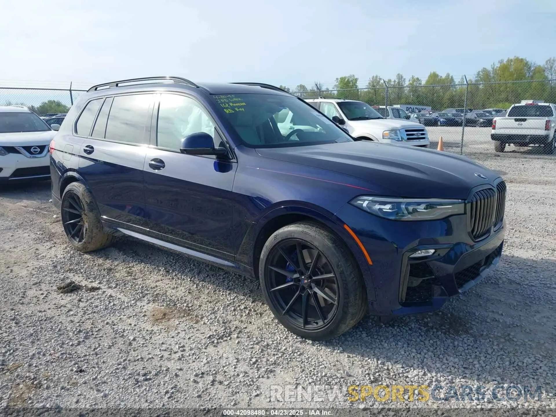 1 Photograph of a damaged car 5UXCW2C04L9C19824 BMW X7 2020