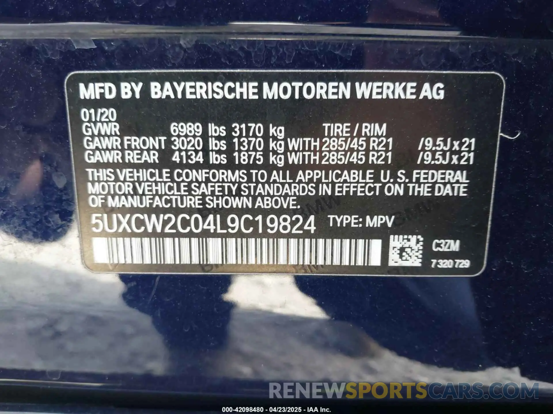 9 Photograph of a damaged car 5UXCW2C04L9C19824 BMW X7 2020