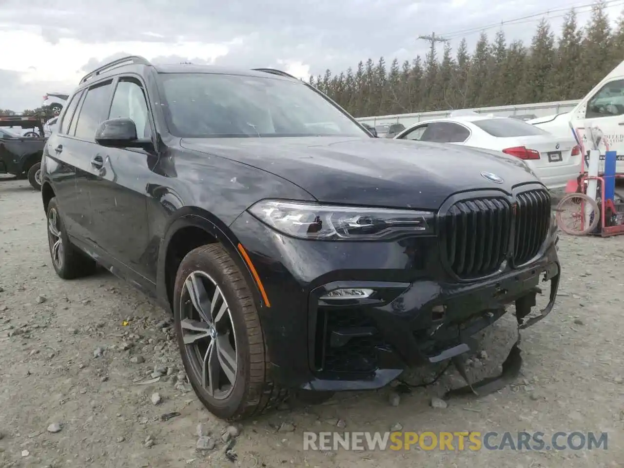 1 Photograph of a damaged car 5UXCW2C04L9C68604 BMW X7 2020