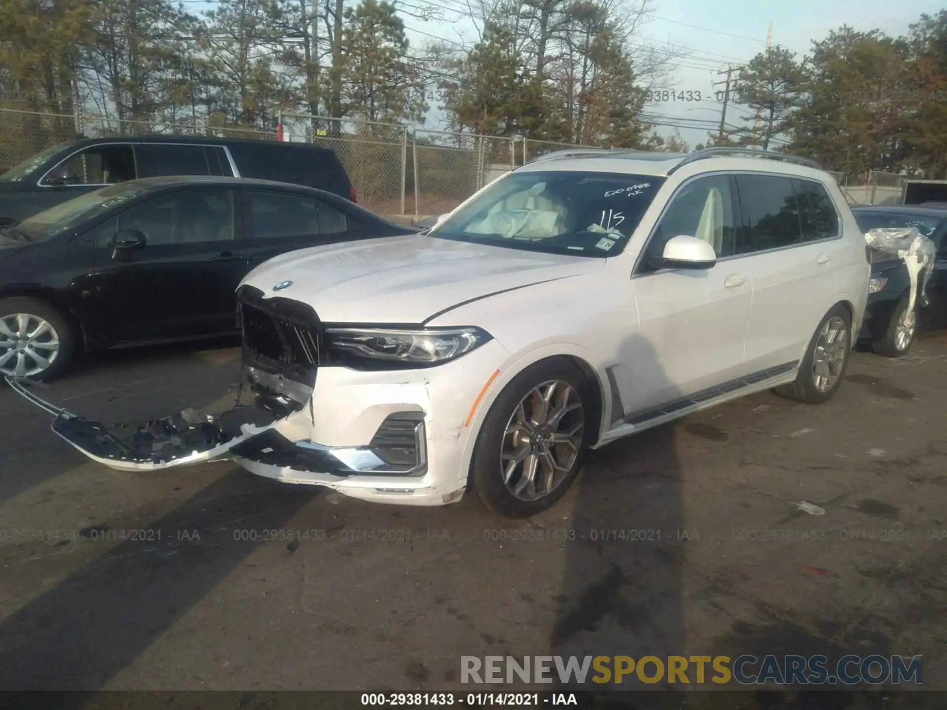 2 Photograph of a damaged car 5UXCW2C05L9B38170 BMW X7 2020