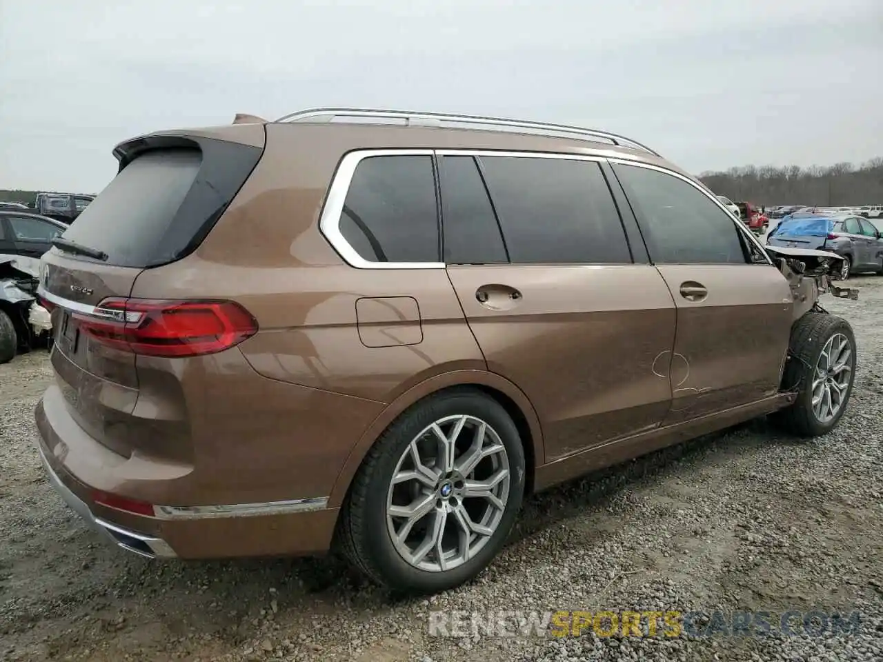 3 Photograph of a damaged car 5UXCW2C05L9B44938 BMW X7 2020