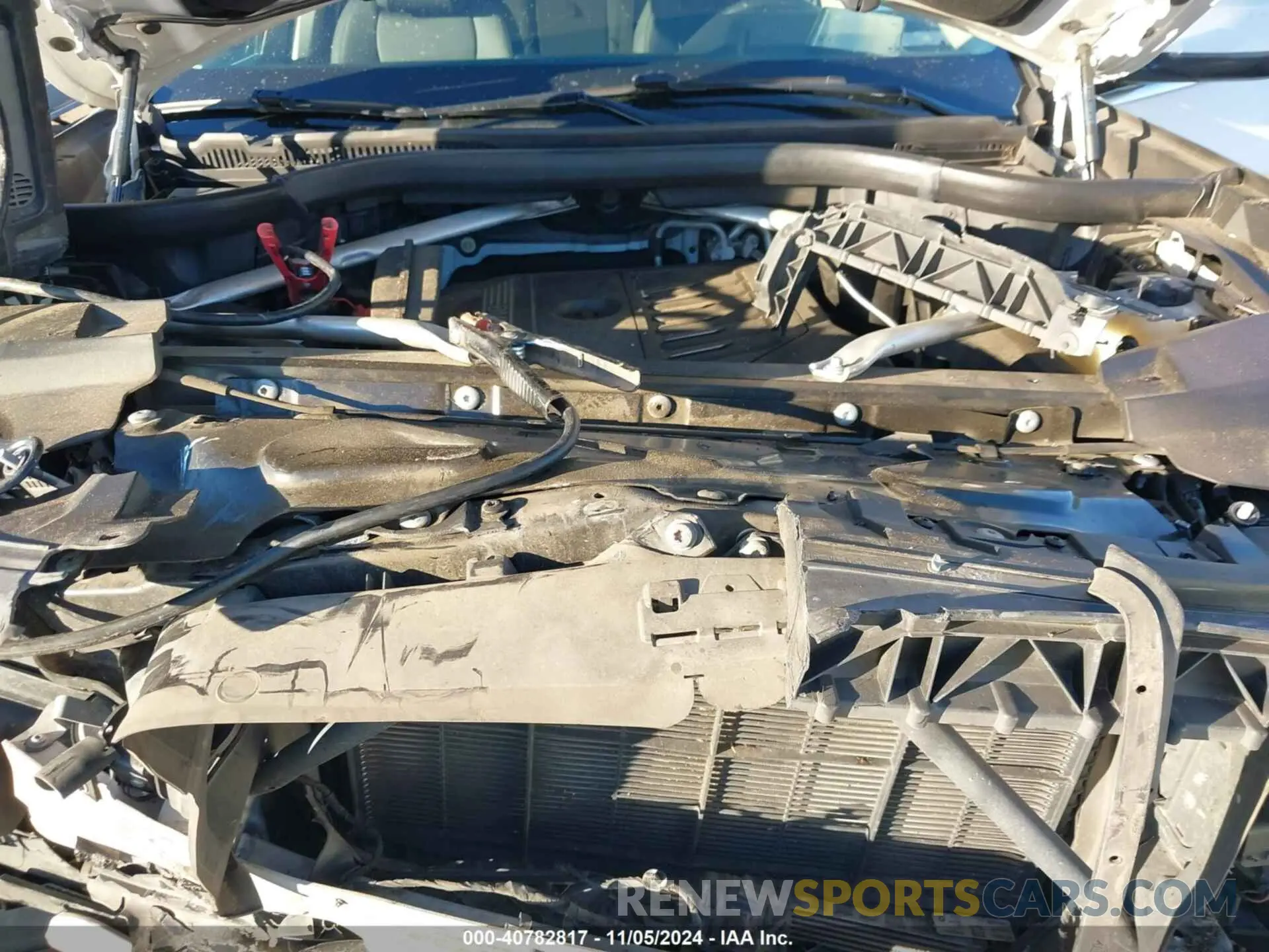 10 Photograph of a damaged car 5UXCW2C05L9B45488 BMW X7 2020