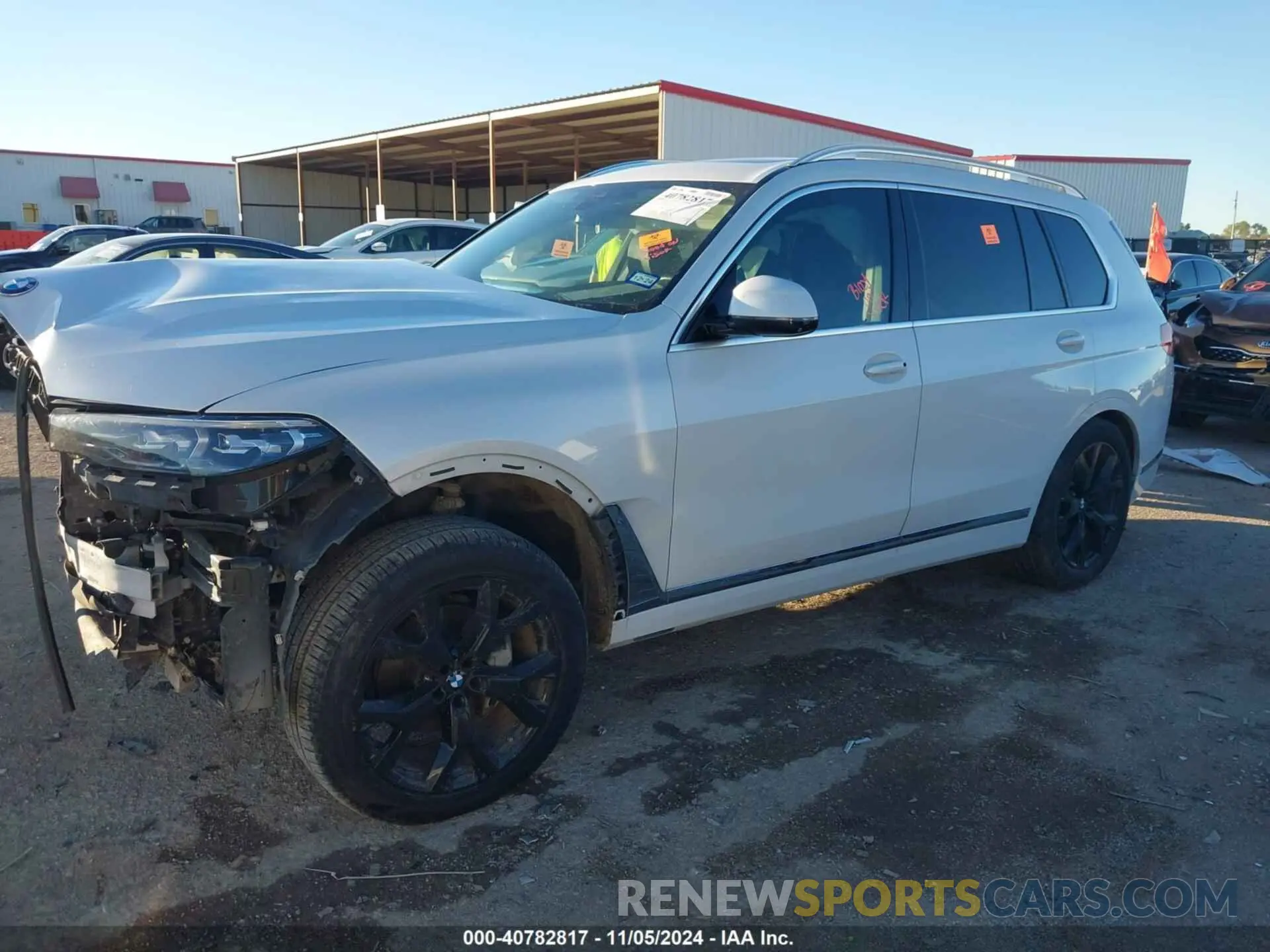 2 Photograph of a damaged car 5UXCW2C05L9B45488 BMW X7 2020