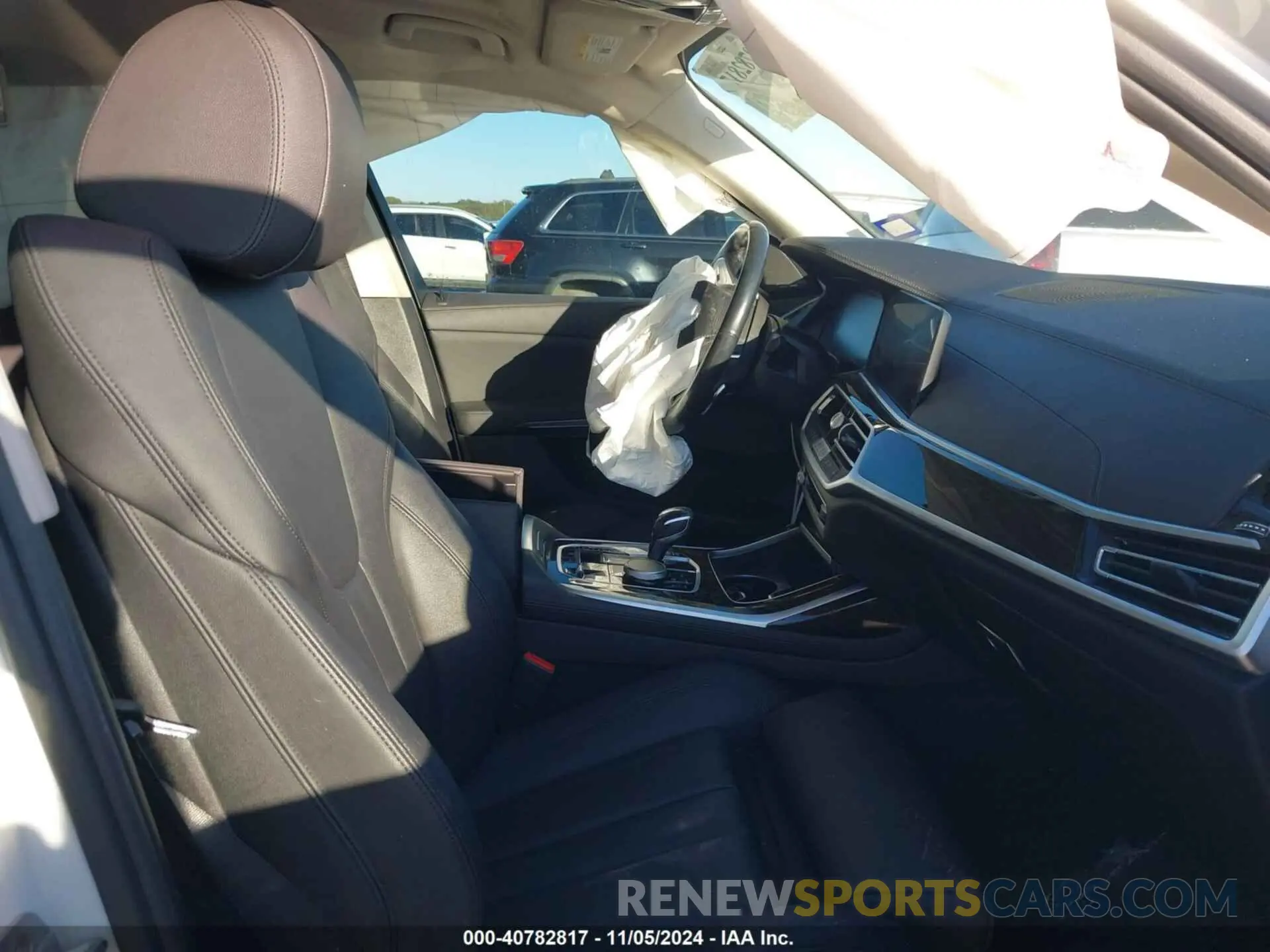 5 Photograph of a damaged car 5UXCW2C05L9B45488 BMW X7 2020