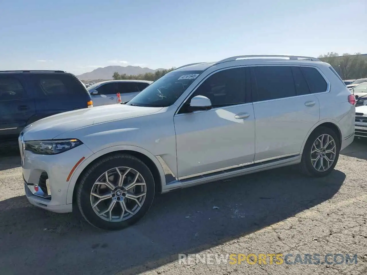 1 Photograph of a damaged car 5UXCW2C06L9A01738 BMW X7 2020