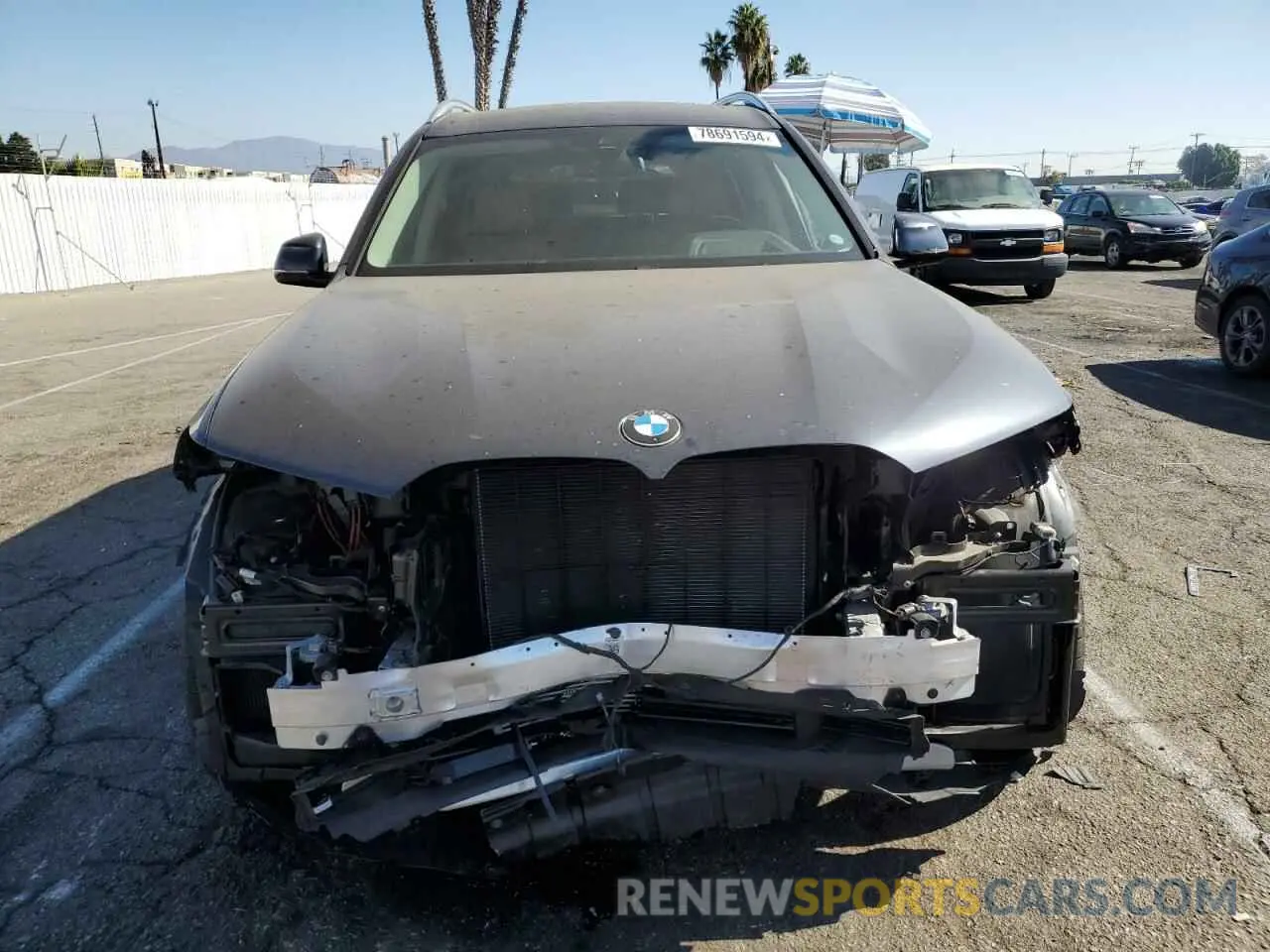 5 Photograph of a damaged car 5UXCW2C06L9B12967 BMW X7 2020