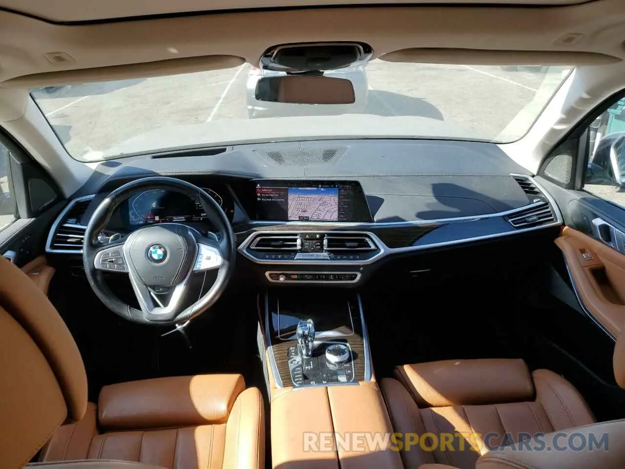 8 Photograph of a damaged car 5UXCW2C06L9B12967 BMW X7 2020