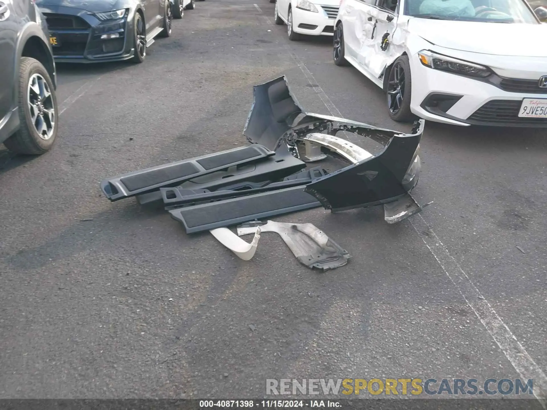 12 Photograph of a damaged car 5UXCW2C06L9B40803 BMW X7 2020