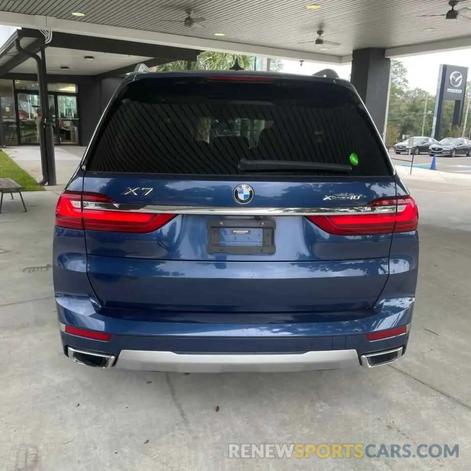 11 Photograph of a damaged car 5UXCW2C06L9B89046 BMW X7 2020