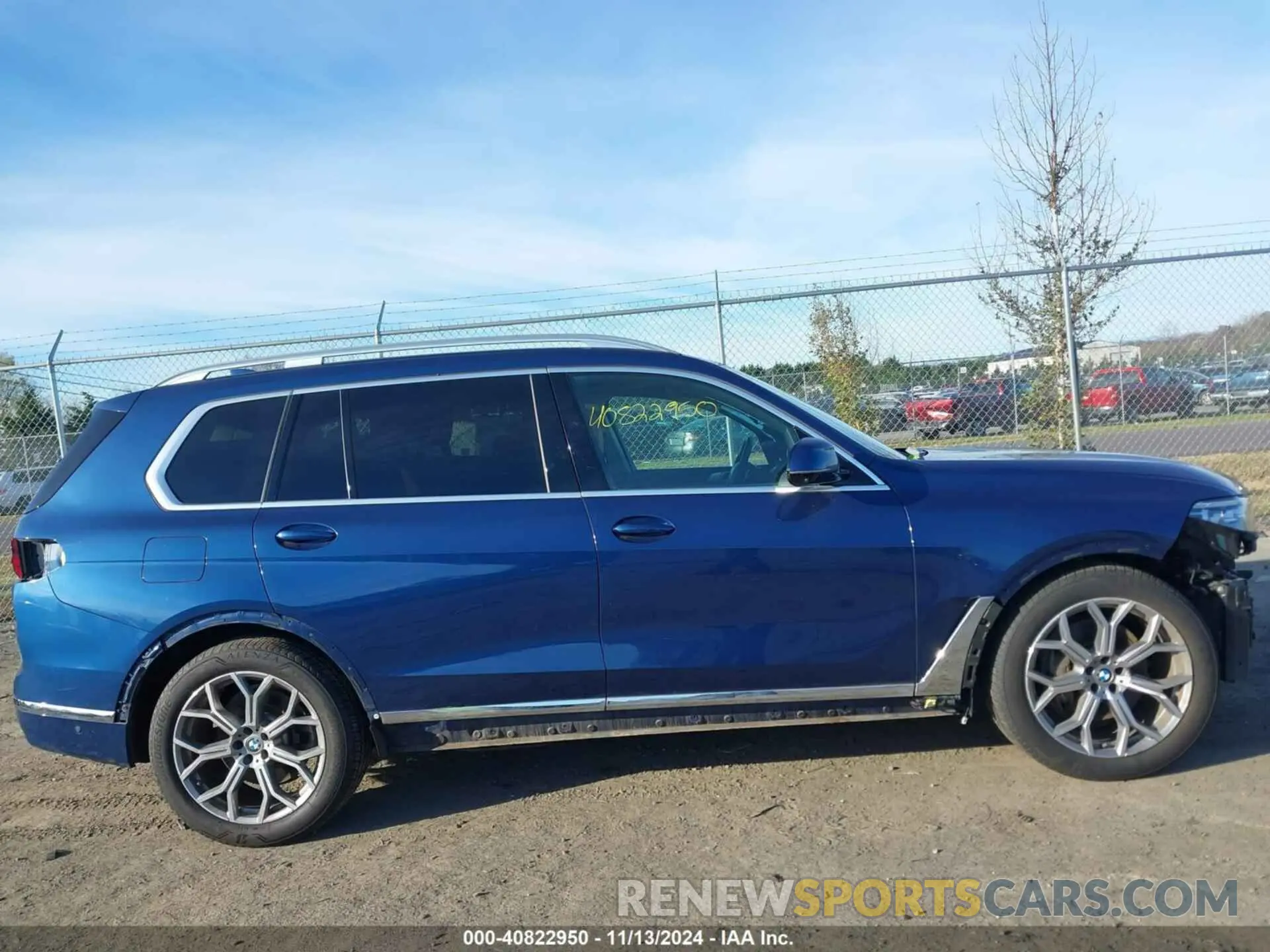 13 Photograph of a damaged car 5UXCW2C06L9C38374 BMW X7 2020