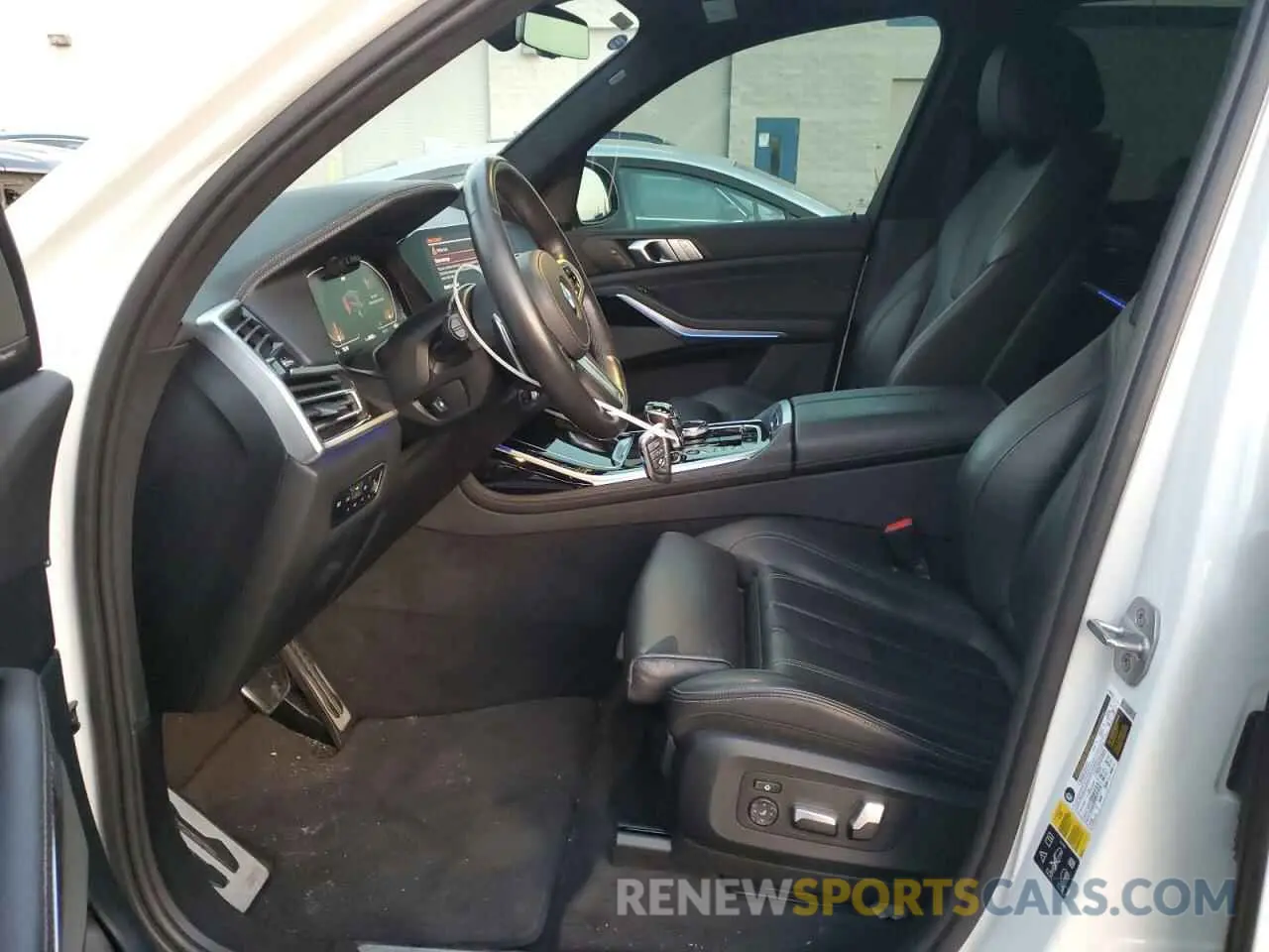 7 Photograph of a damaged car 5UXCW2C07L9A02753 BMW X7 2020