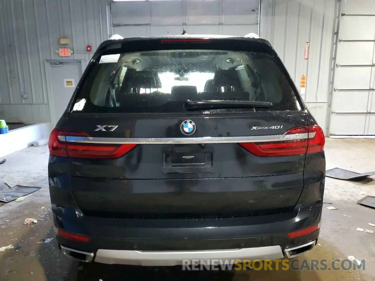 6 Photograph of a damaged car 5UXCW2C07L9A03580 BMW X7 2020