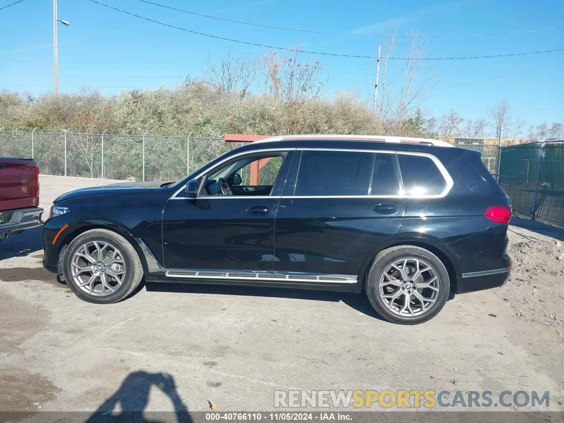 14 Photograph of a damaged car 5UXCW2C07L9B52071 BMW X7 2020