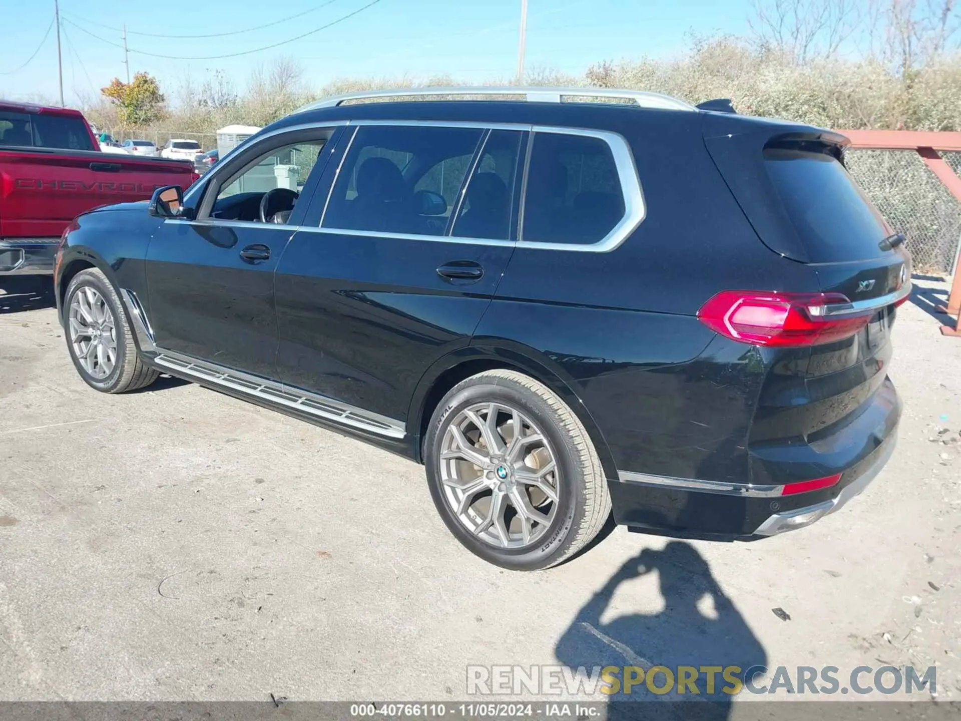 3 Photograph of a damaged car 5UXCW2C07L9B52071 BMW X7 2020