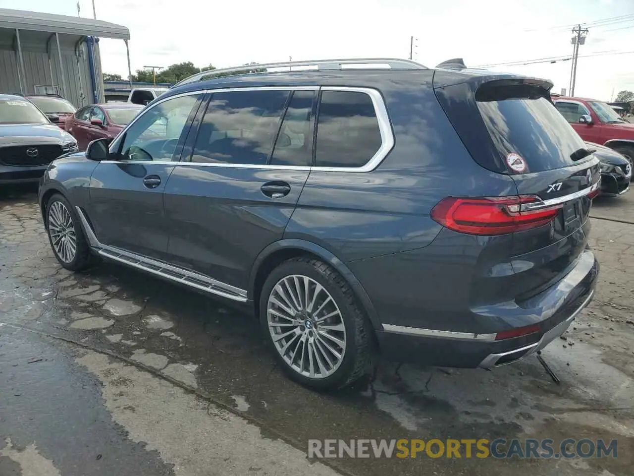 2 Photograph of a damaged car 5UXCW2C07L9B79657 BMW X7 2020