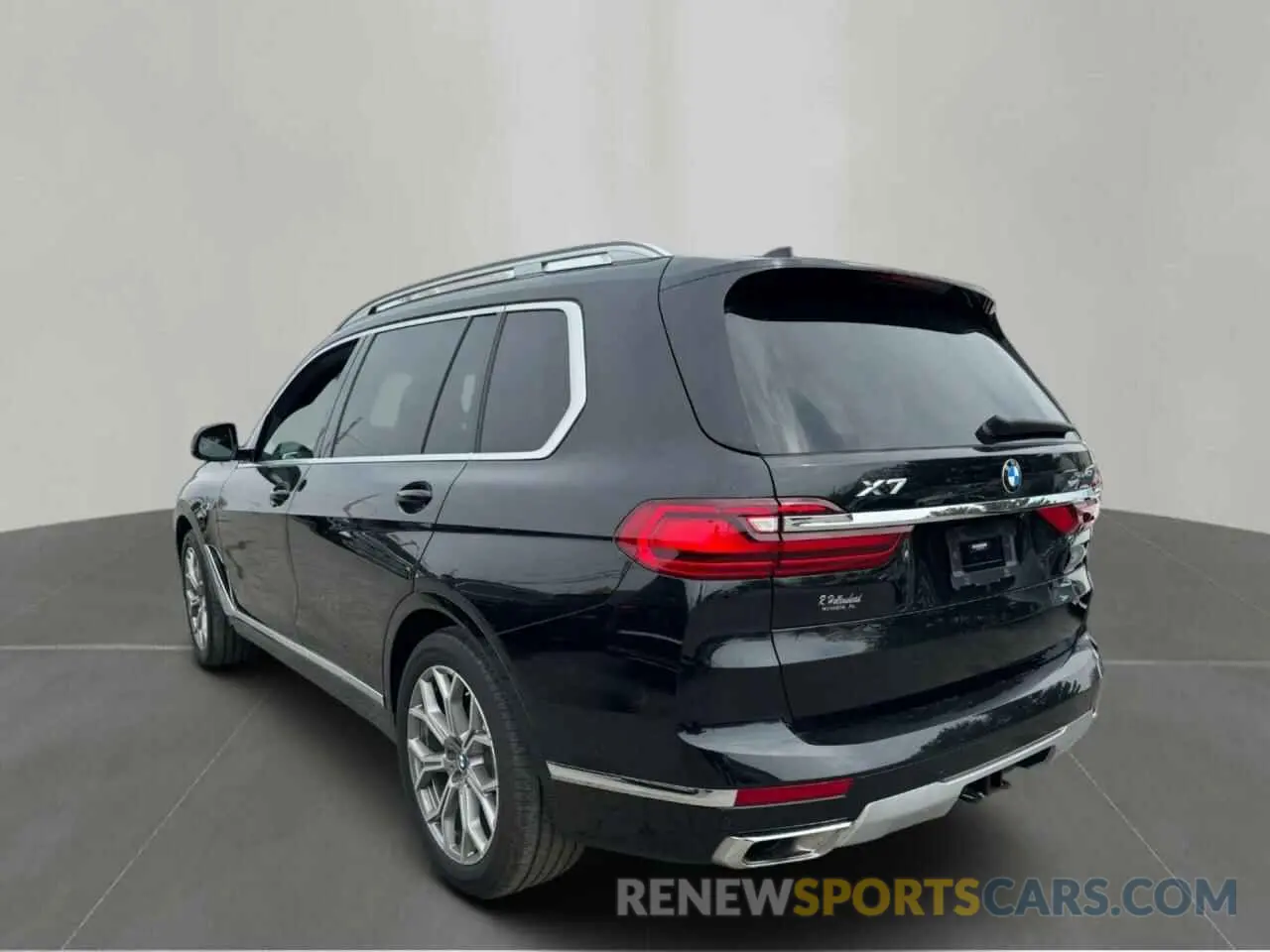 3 Photograph of a damaged car 5UXCW2C07L9B87158 BMW X7 2020